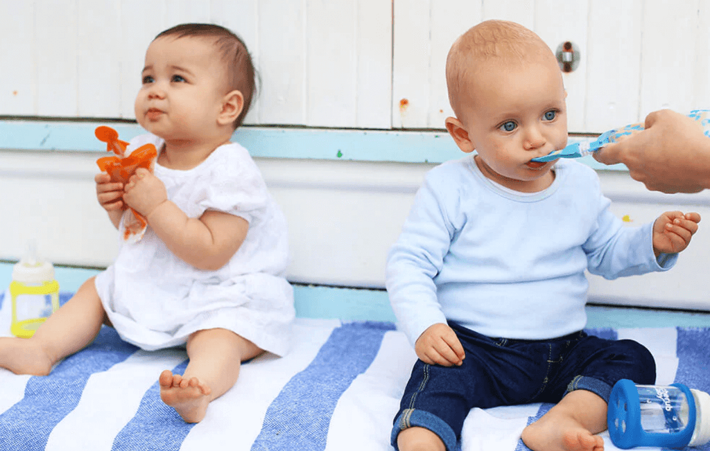 Feeding Your 4-Month-Old: A Schedule and Introduction to Solid Foods